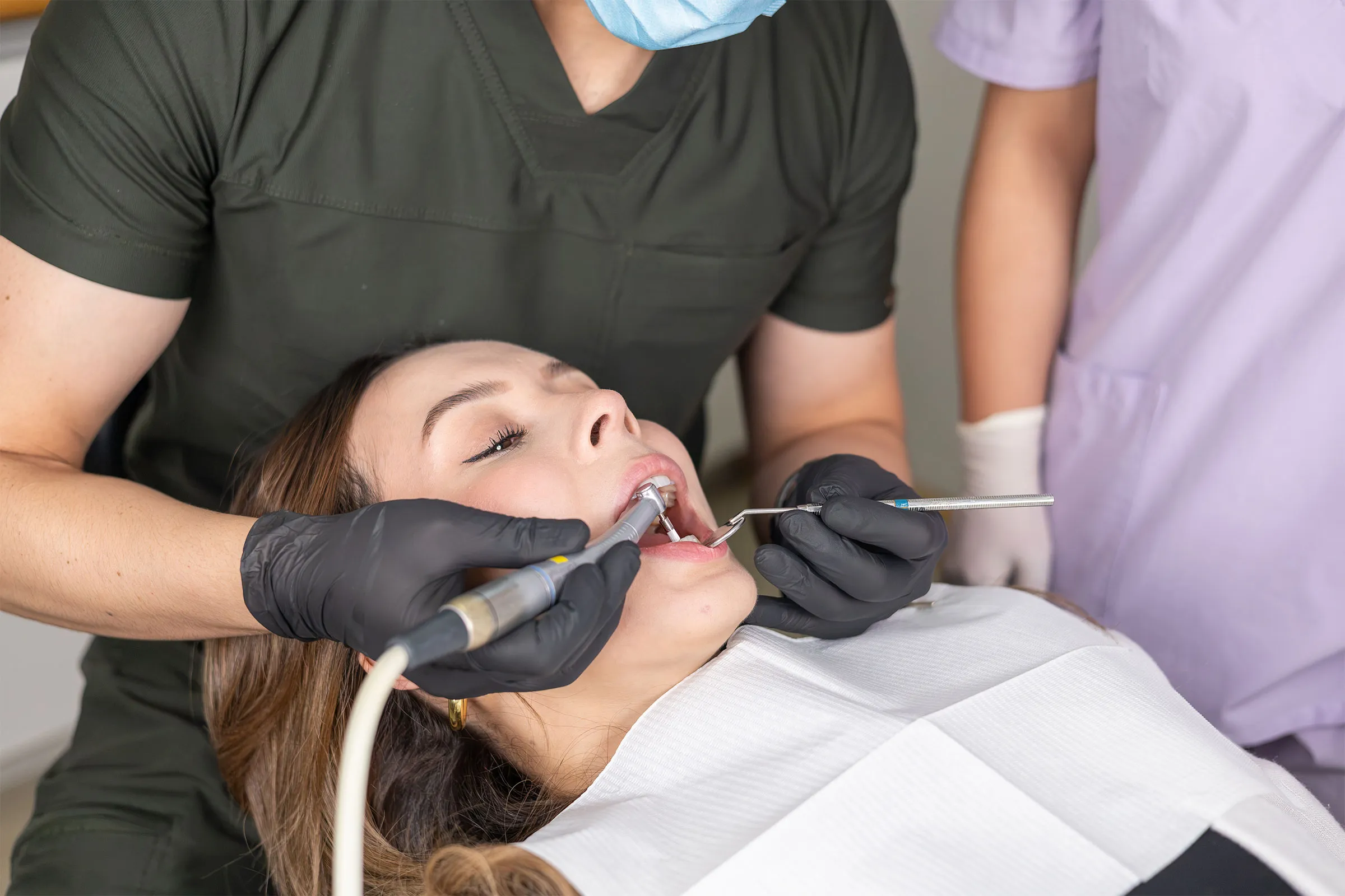 Atención dental en Dental Studio, Quetzaltenango